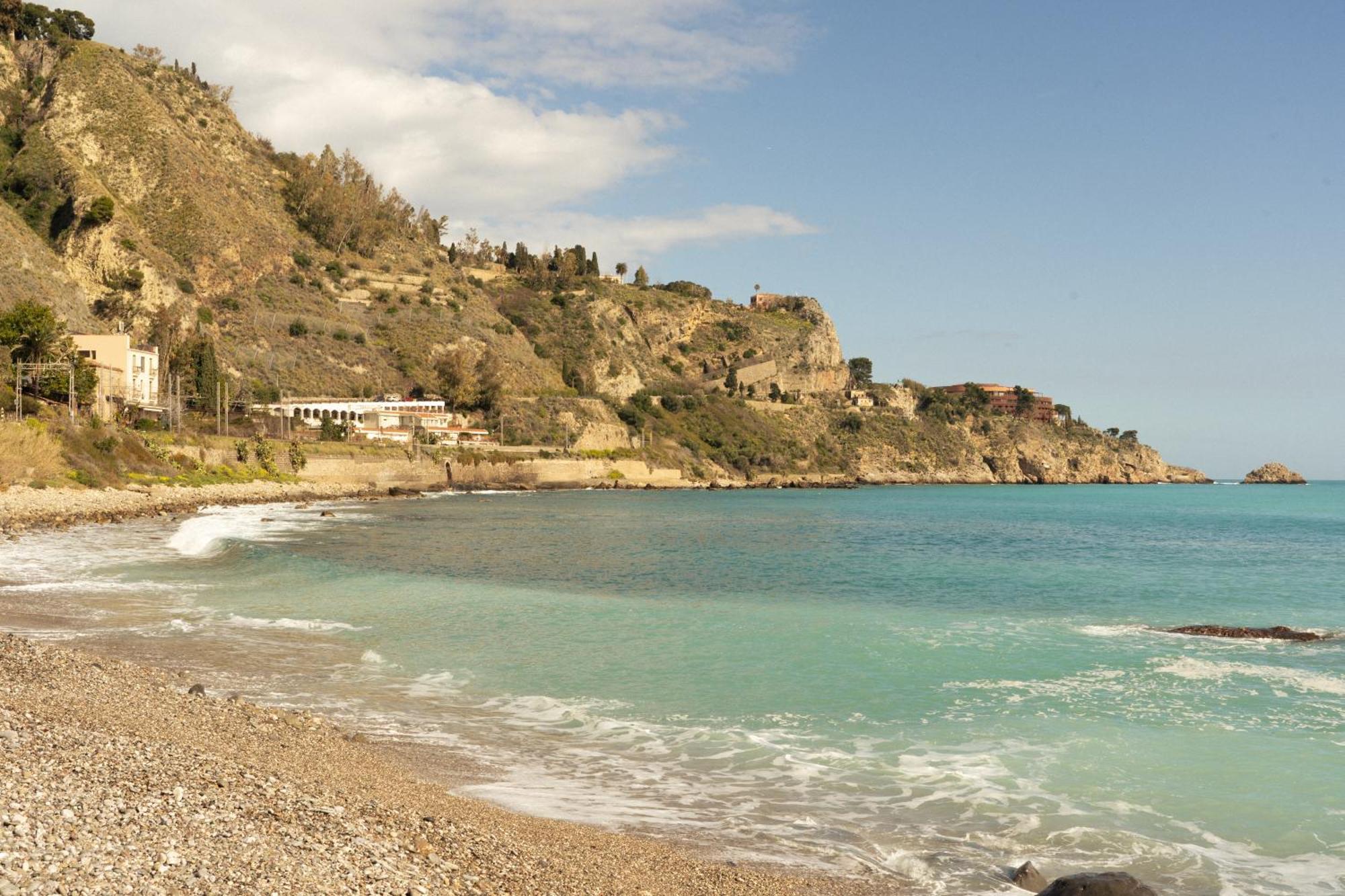 Johnny'S Suites Taormina Beach Bay 外观 照片