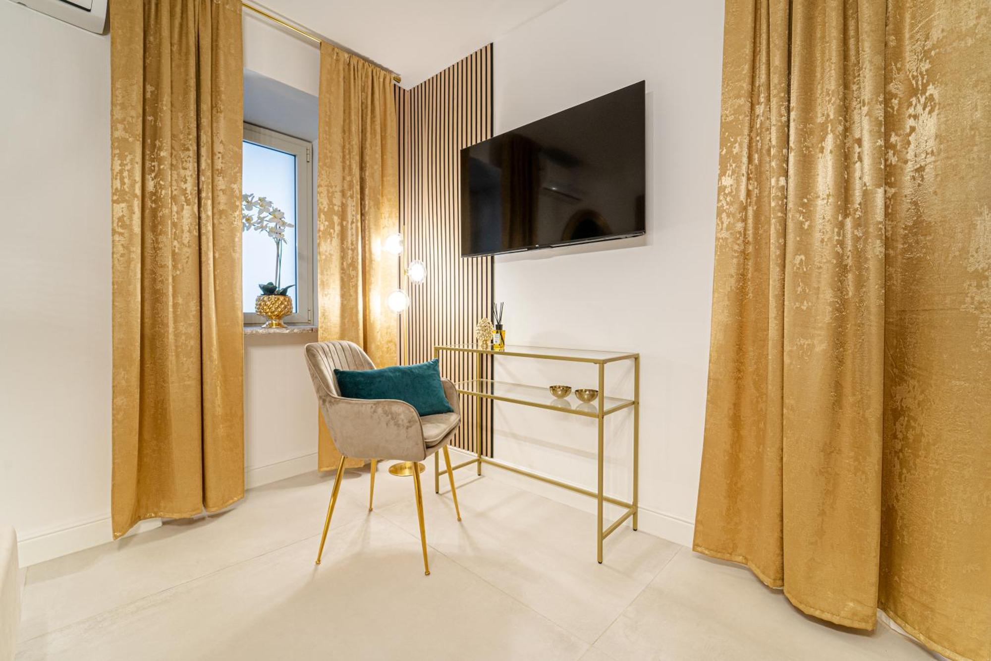 Johnny'S Suites Taormina Beach Bay 外观 照片