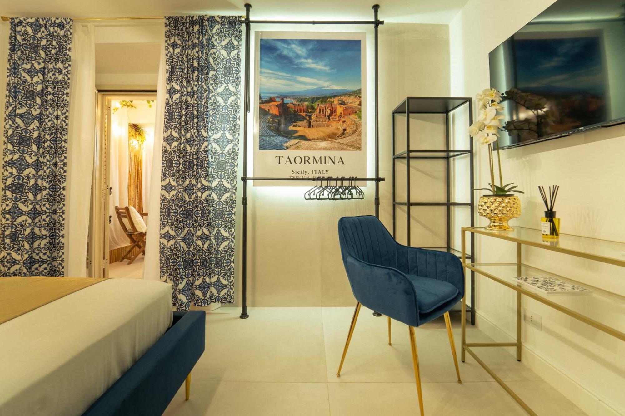 Johnny'S Suites Taormina Beach Bay 外观 照片