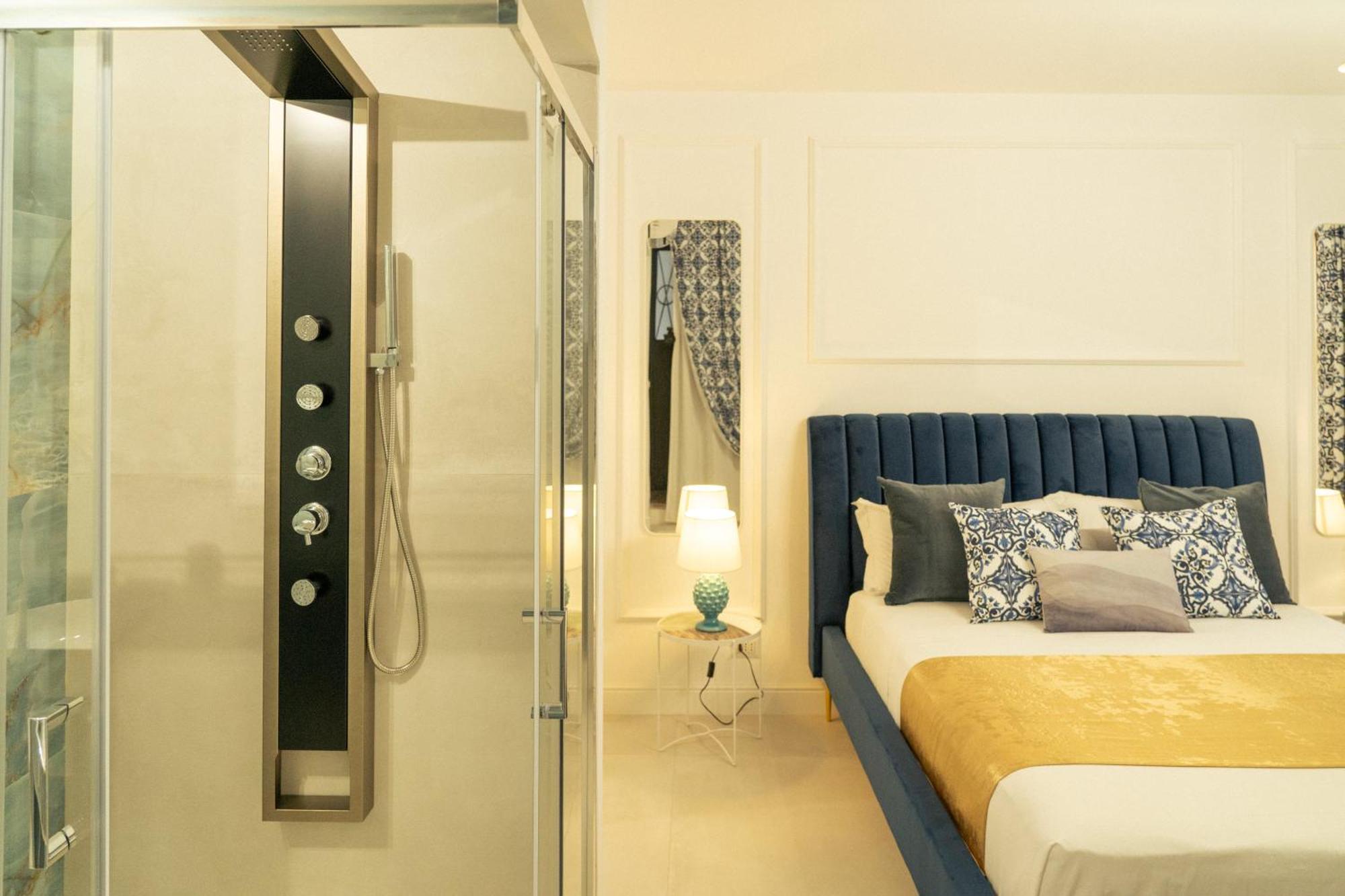 Johnny'S Suites Taormina Beach Bay 外观 照片