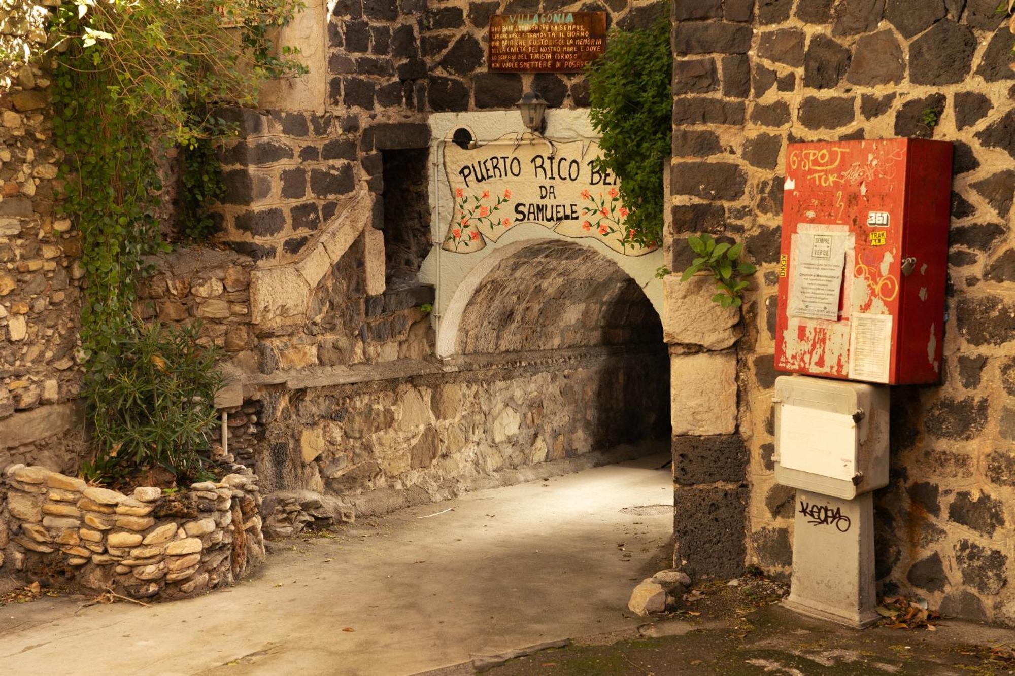 Johnny'S Suites Taormina Beach Bay 外观 照片